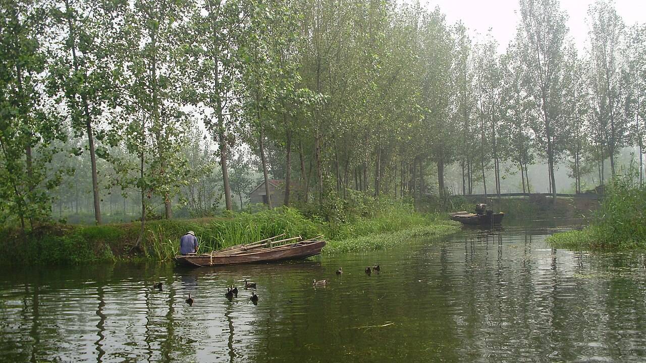 Nansi Lake